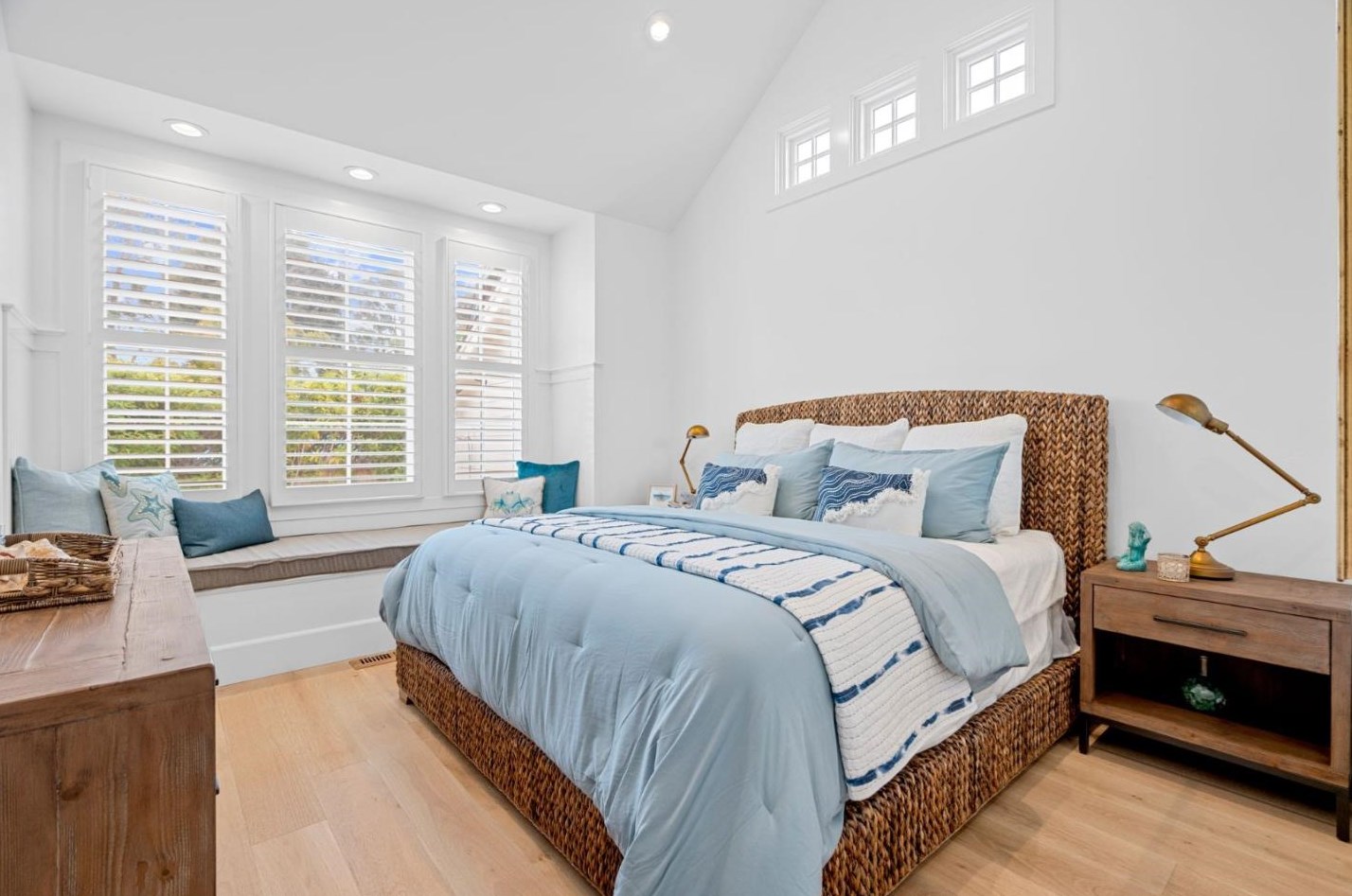 306 El Salto Dr, Capitola CA 95010-3414 exterior