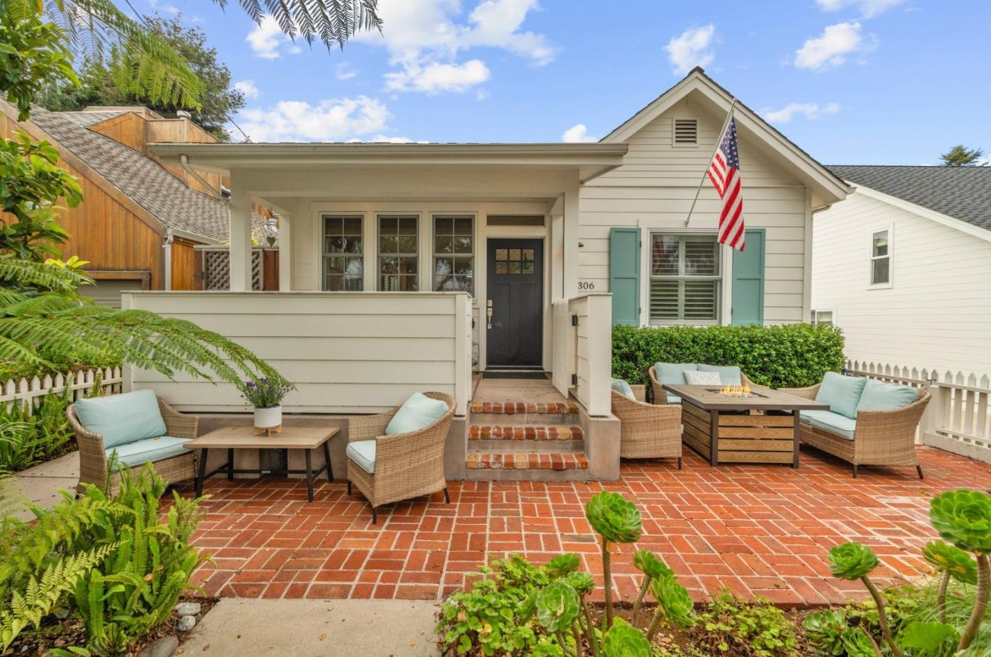 306 El Salto Dr, Capitola CA 95010-3414 exterior