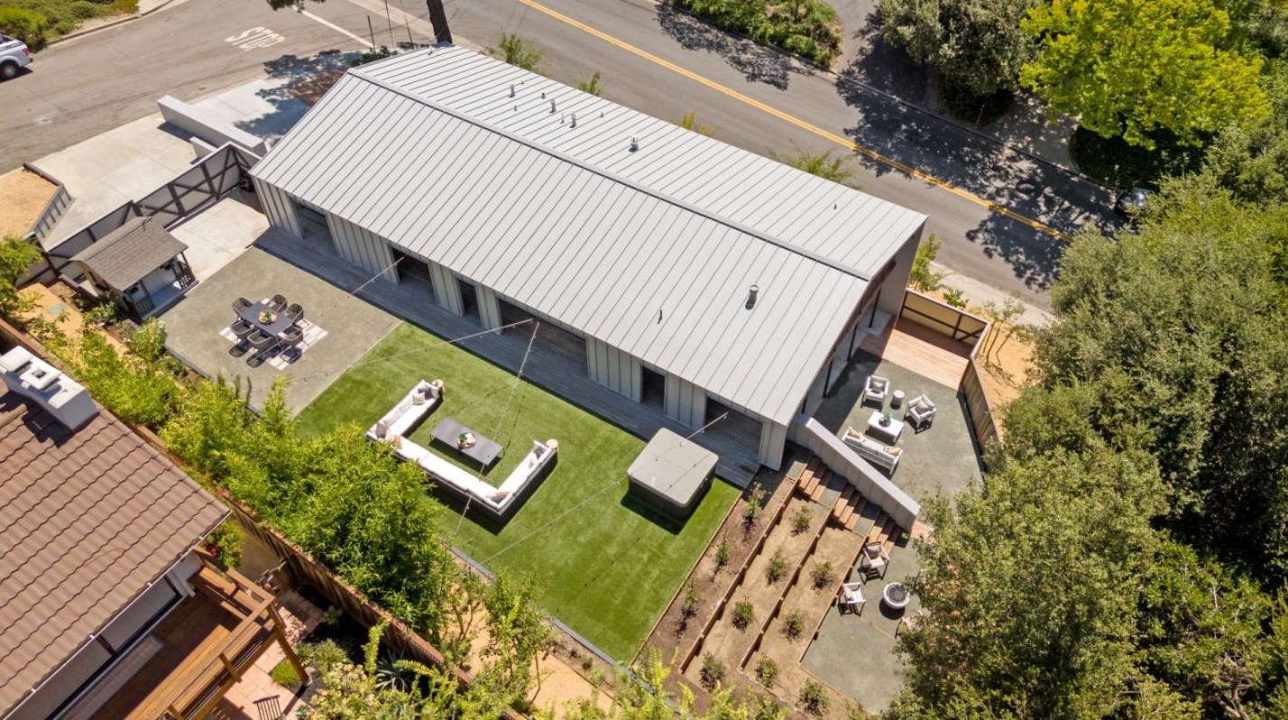 470 La Mesa Dr, Menlo Park CA  94028-7413 exterior