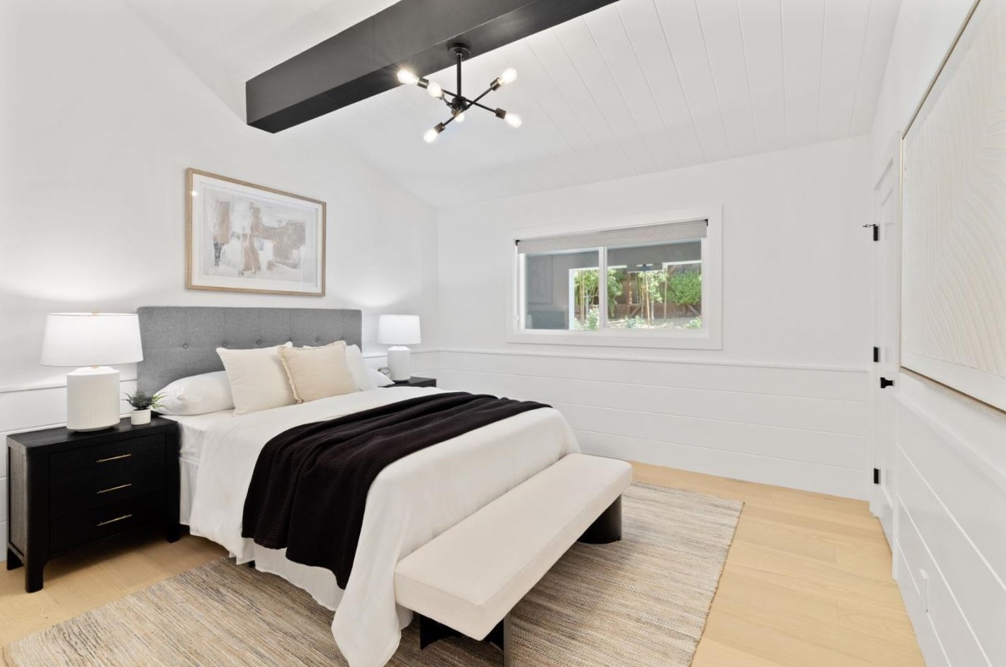 470 La Mesa Dr, Menlo Park CA  94028-7413 exterior