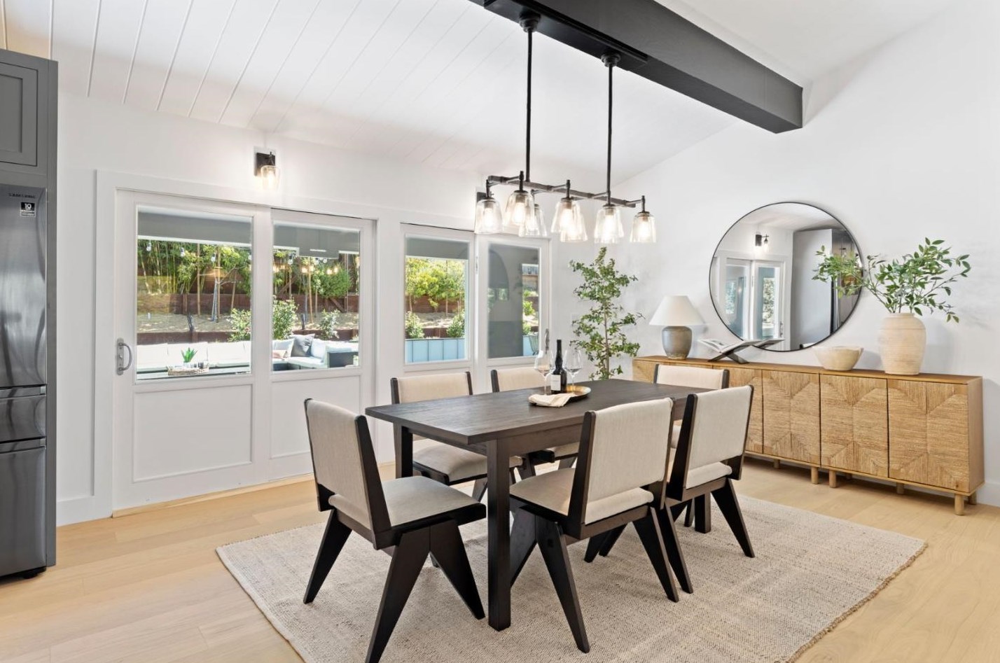 470 La Mesa Dr, Menlo Park CA  94028-7413 exterior