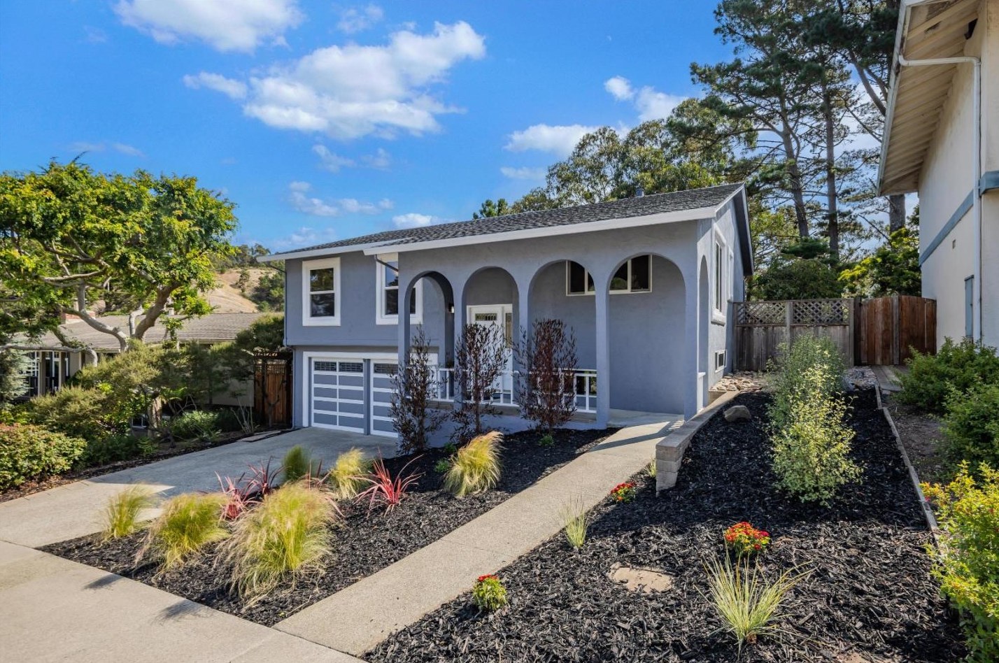 1294 Park Pacifica Ave, Pacifica, CA 94044