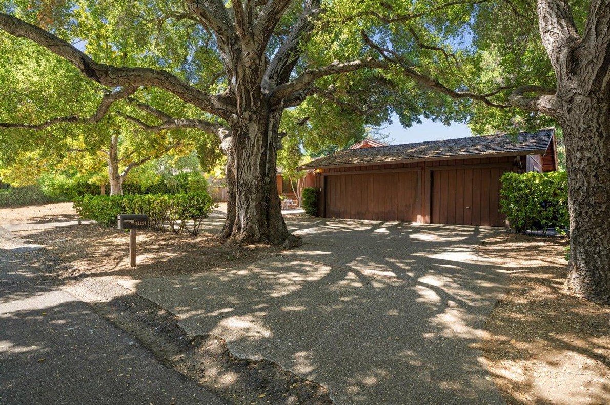 14131 Woodview Ln, Saratoga, CA 95070
