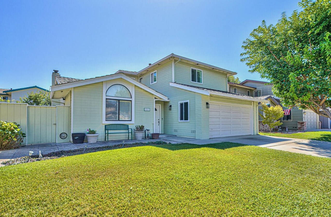 327 Vincent Pl, Salinas, CA 93907