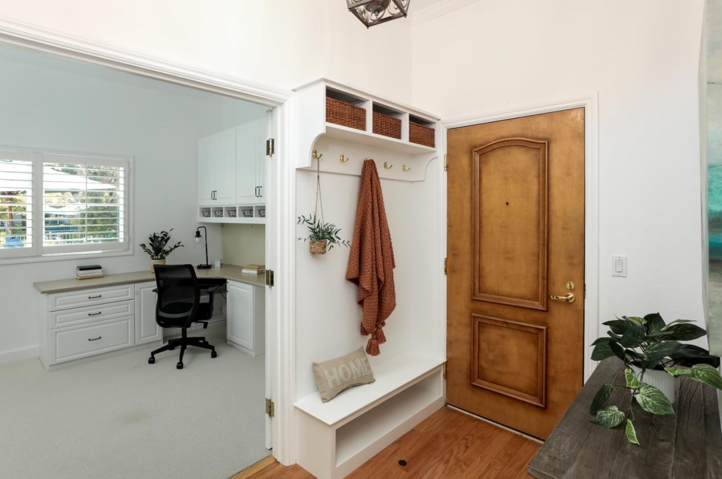 1 W Edith Ave A105, Los Altos, CA 94022