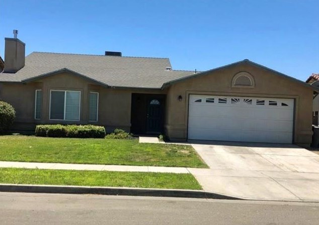 584 Santa Clara St, Merced, CA 95341