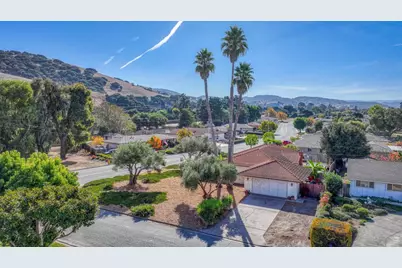 20090 Portola Dr, Salinas, CA 93908 - Photo 1