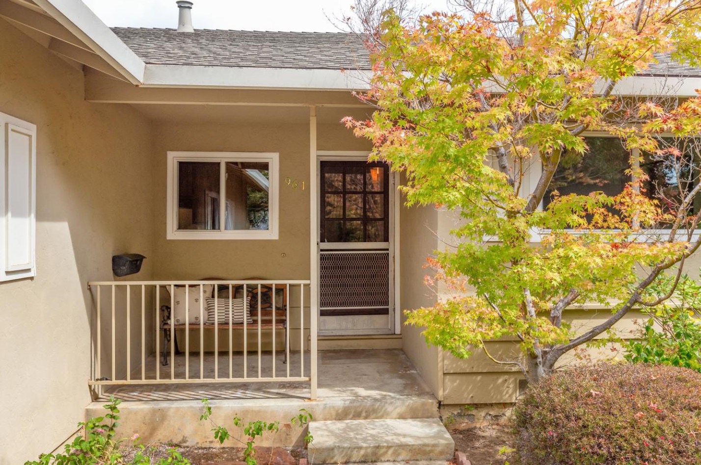 961 Edmonds Way, Sunnyvale, CA 94087