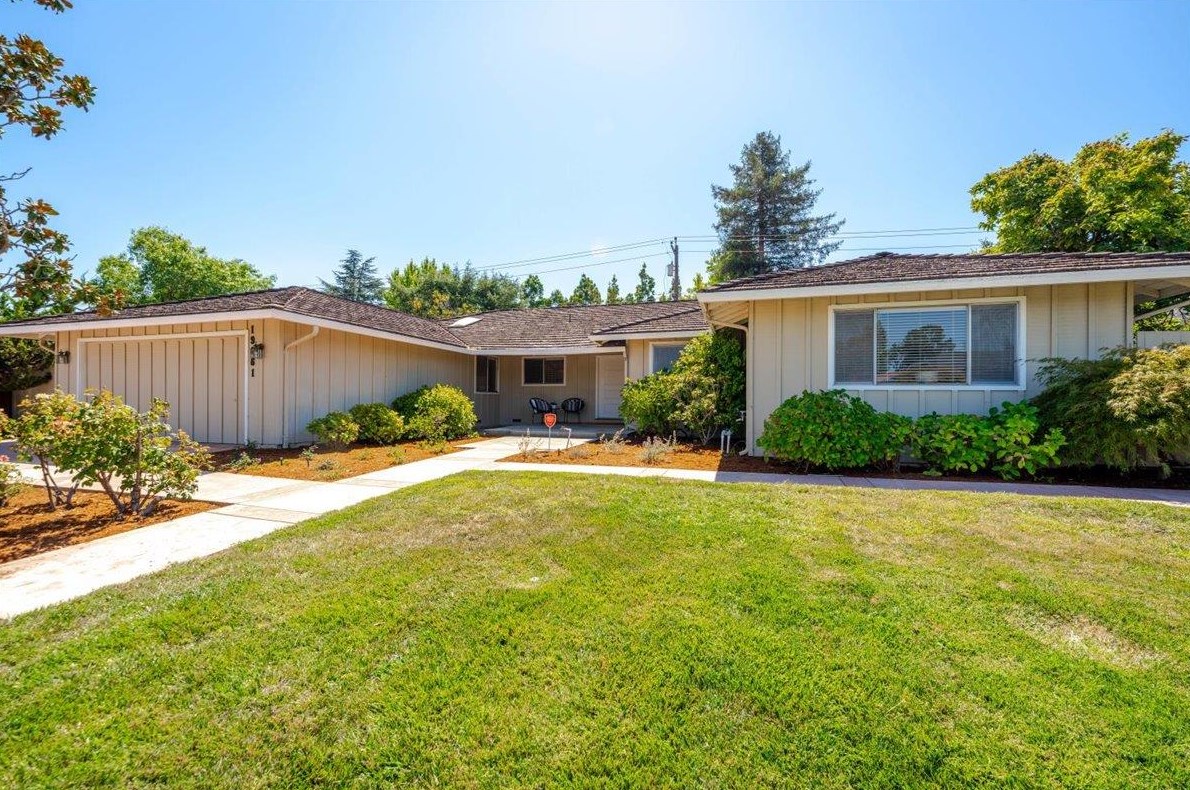 19661 Via Escuela Dr, Saratoga, CA 95070