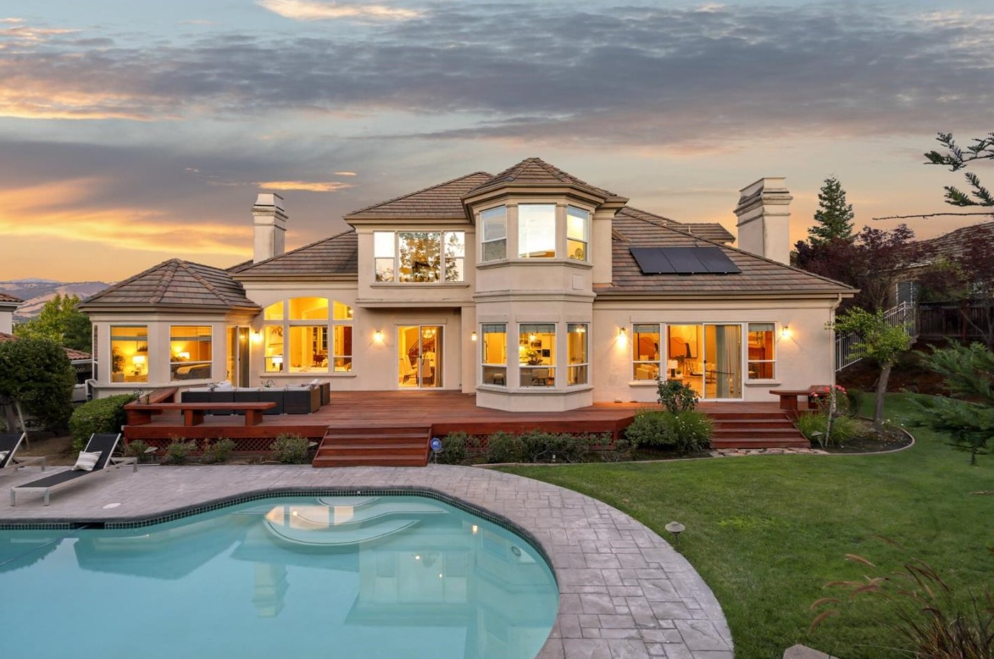 5521 Country Club Pkwy, San Jose, CA 95138-2218