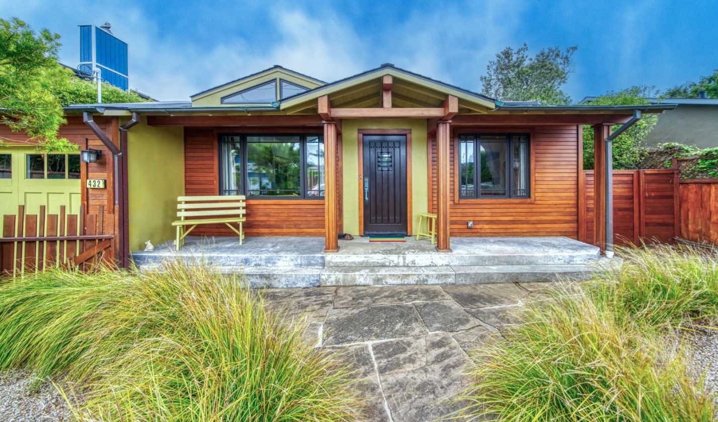 432 Vermont Ave, Moss Beach, CA 94038
