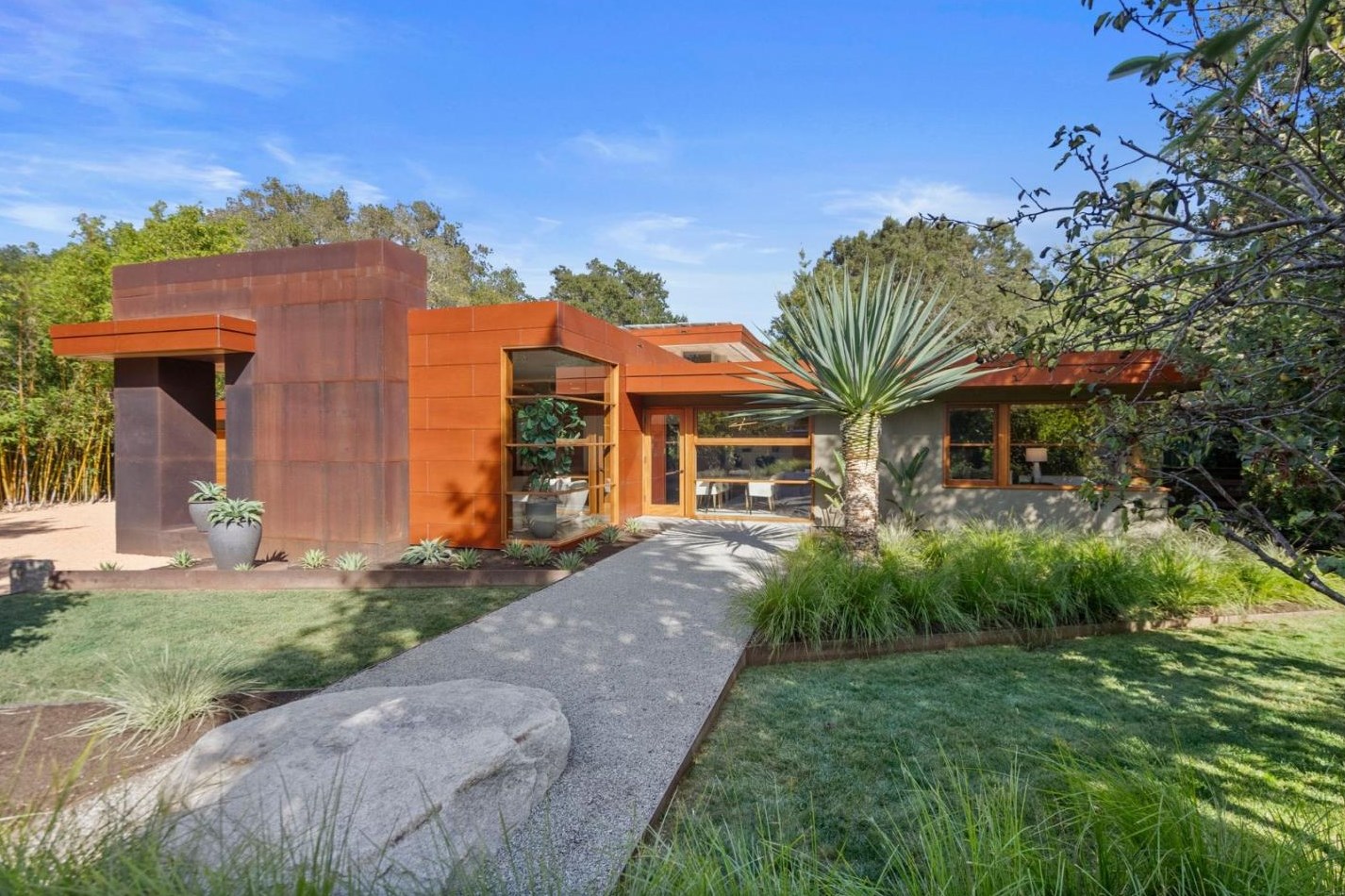 680 Ringwood Ave, Menlo Park, CA 94025-2236