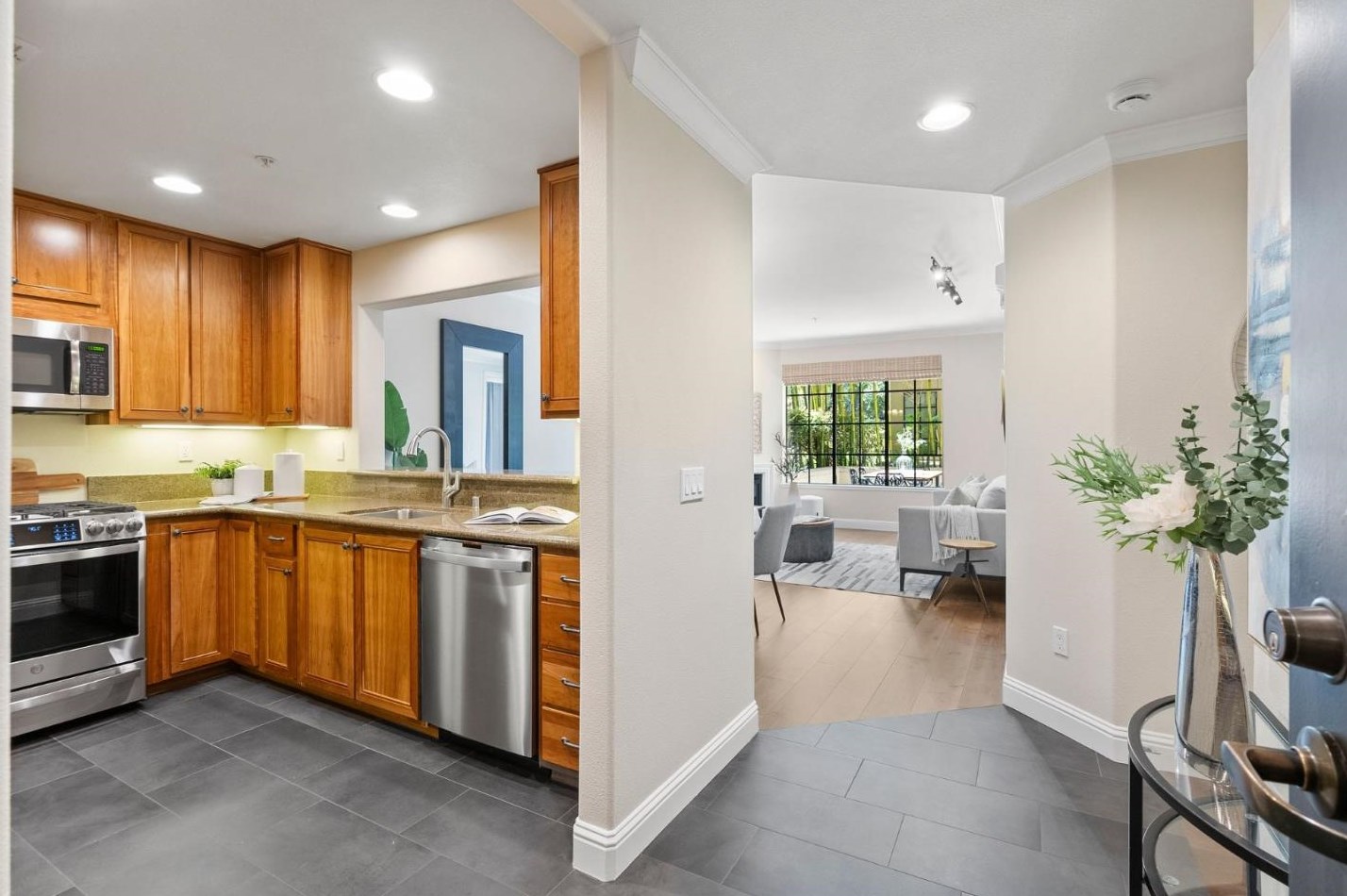 633 Elm St 104, San Carlos, CA 94070