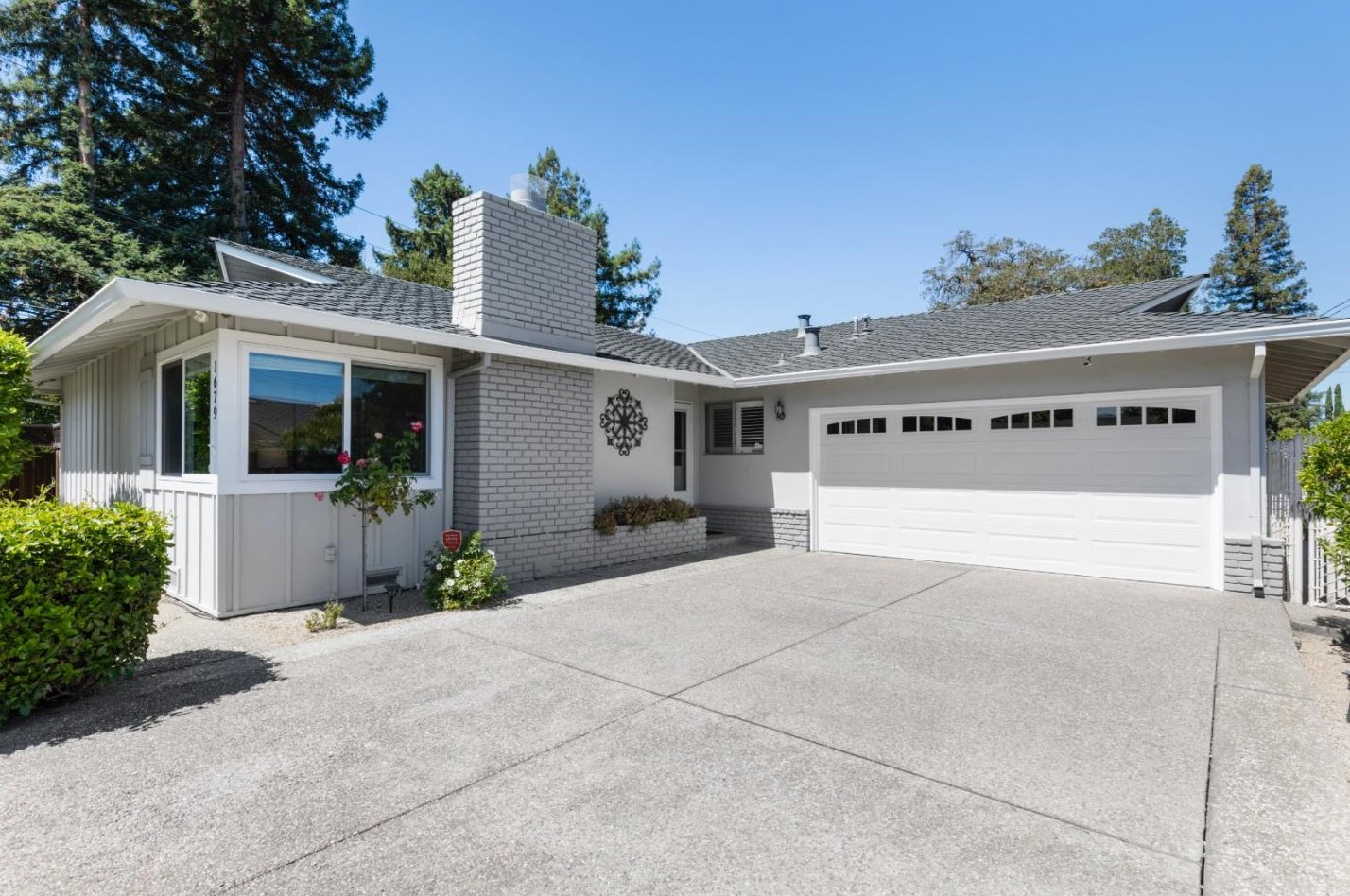 1679 Jones Ln, Los Altos, CA 94024