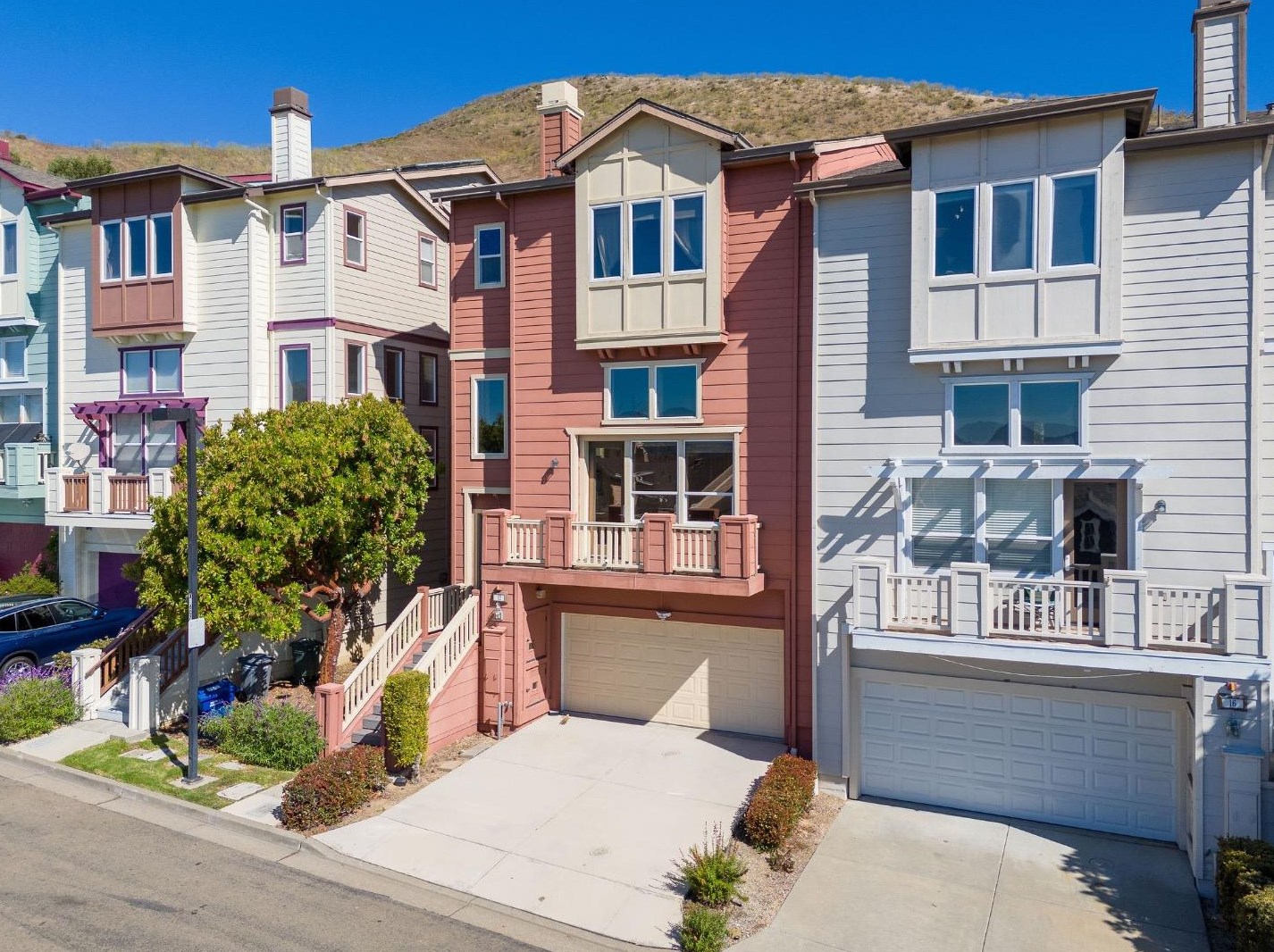 12 Pointe View Pl, South San Francisco, CA 94080