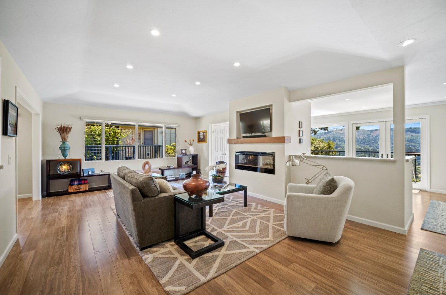 36 Del Mesa Carmel, Carmel, CA 93923-9508