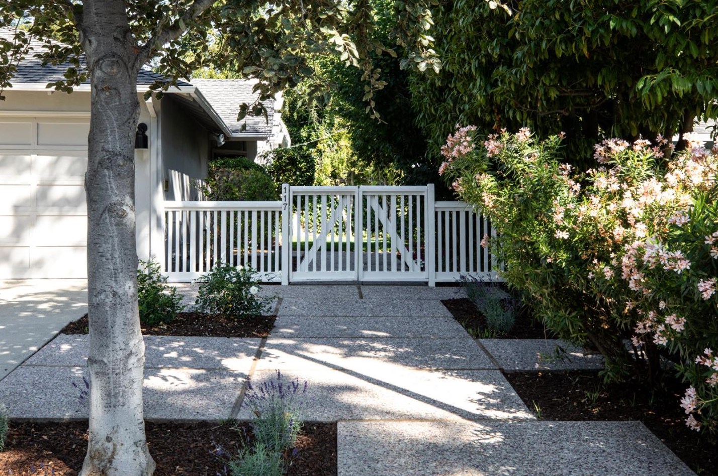 117 Lois Ln, Palo Alto, CA 94303