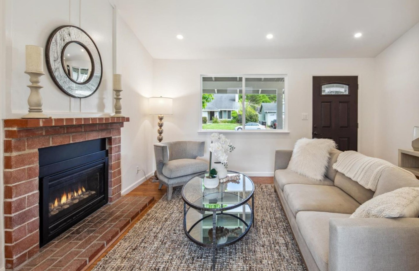 155 Harbour Dr, Princeton by the Sea, CA 94019