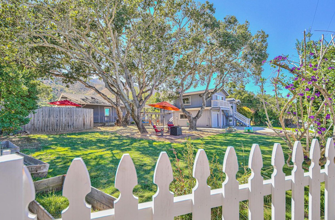394 Mesa Rd, Salinas, CA 93908