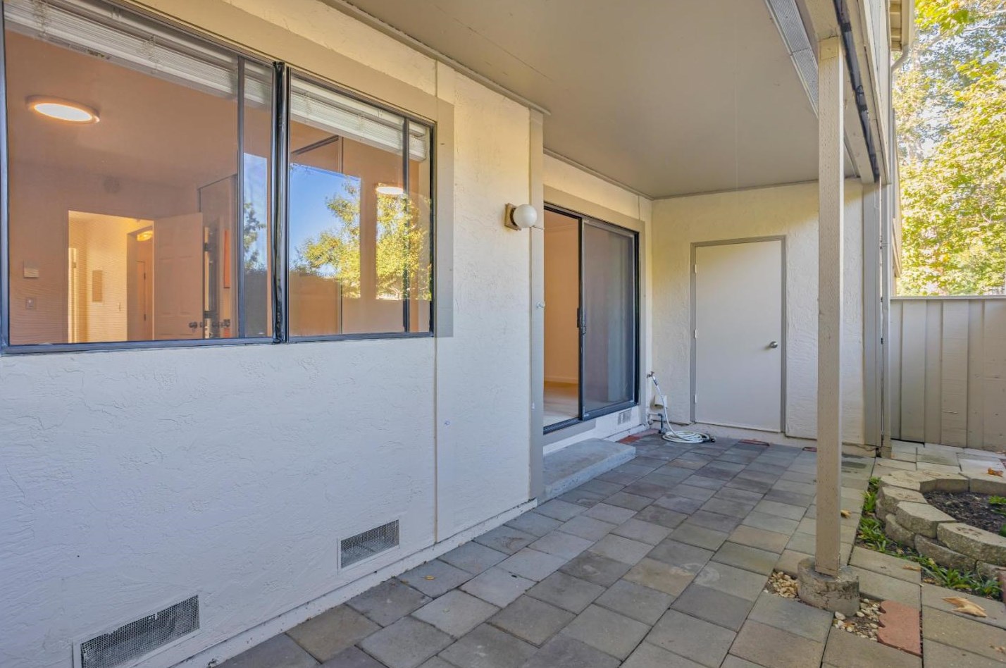 1051 Abbott Ave, Milpitas CA 95035-2941 exterior