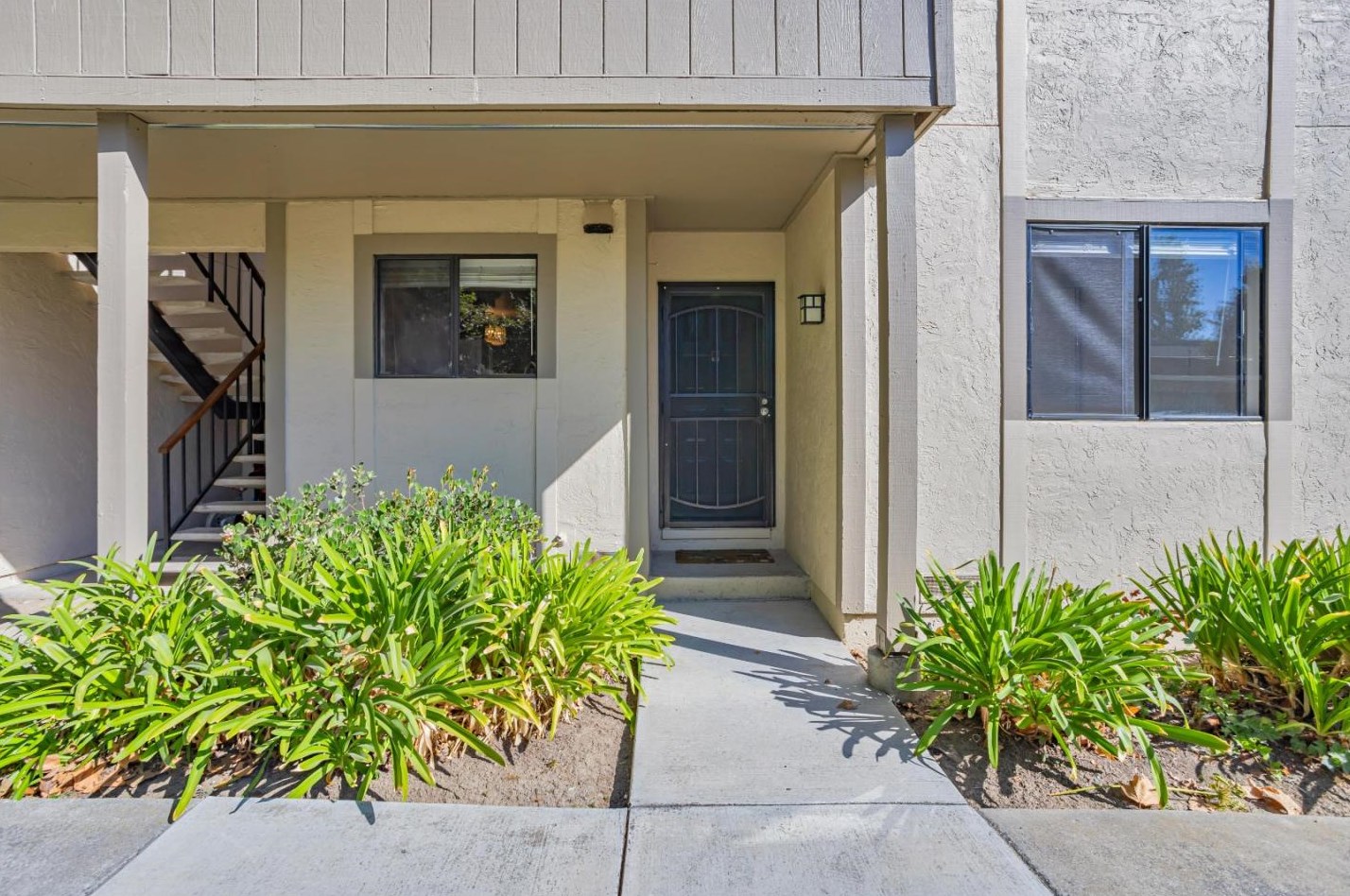 1051 Abbott Ave, Milpitas, CA 95035-2933
