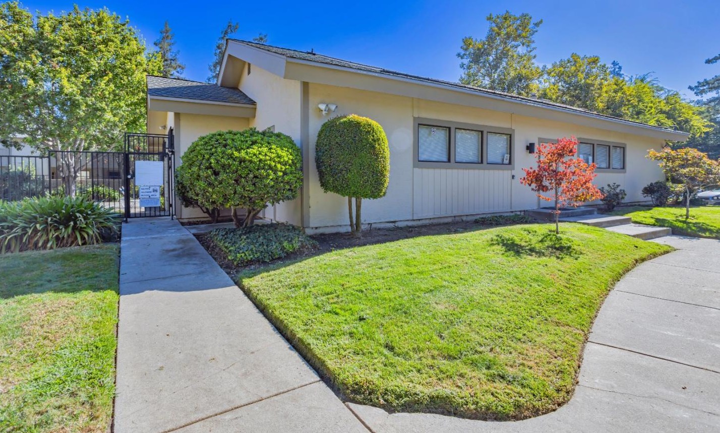 1051 Abbott Ave, Milpitas CA 95035-2941 exterior