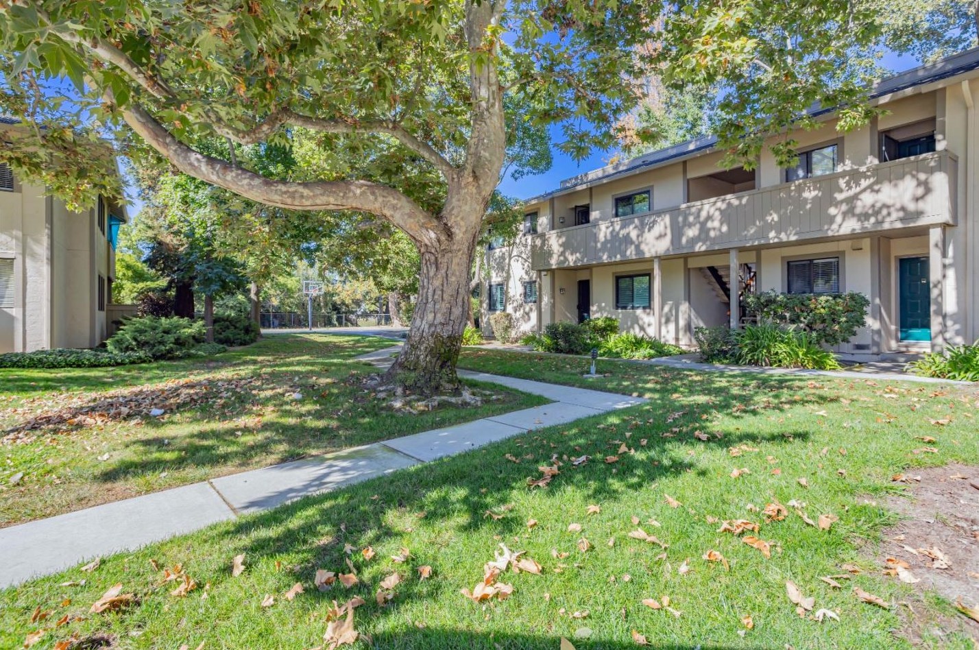 1051 Abbott Ave, Milpitas CA 95035-2941 exterior