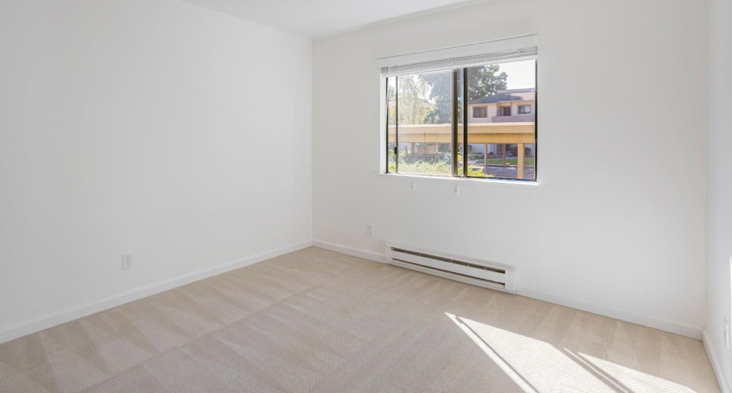 1051 Abbott Ave, Milpitas CA 95035-2941 exterior