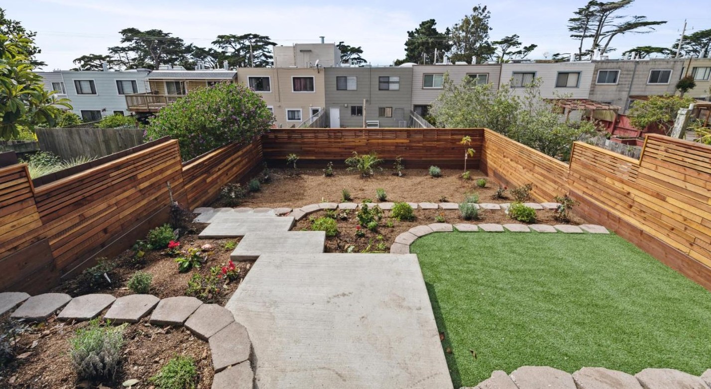 2035 35th Ave, San Francisco CA  94116-1112 exterior