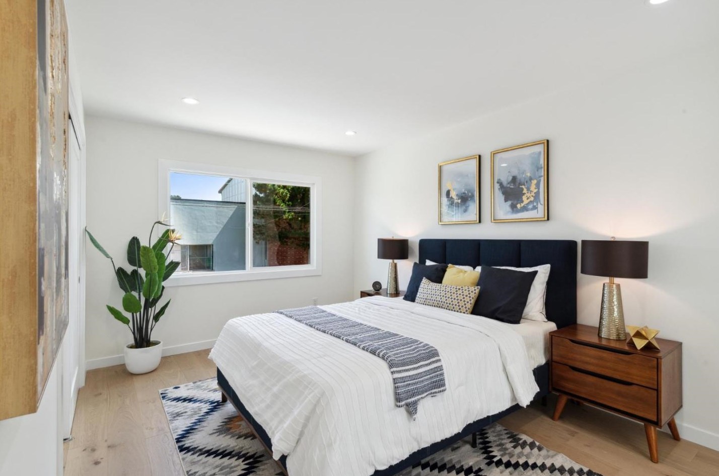 2035 35th Ave, San Francisco CA  94116-1112 exterior