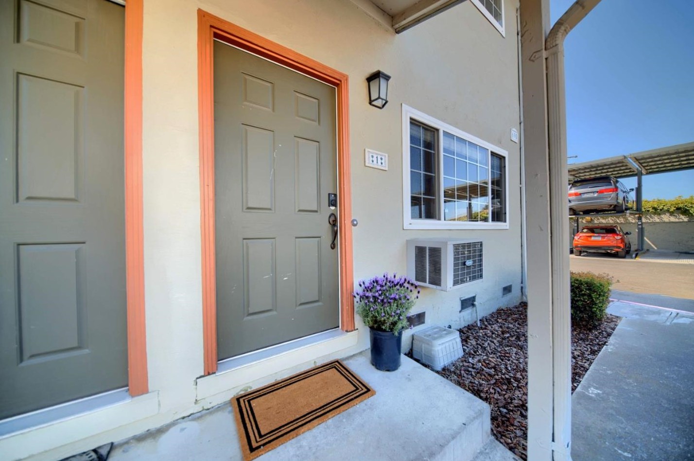 690 Fargo Ave, San Leandro, CA 94579-2145