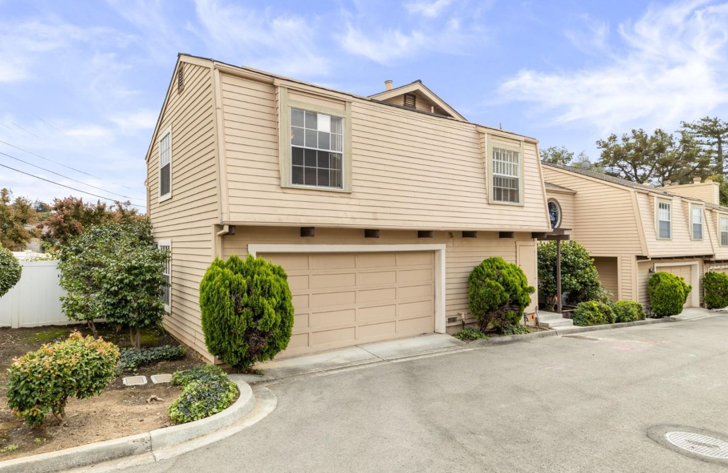 14 Holmes Ln, San Jose, CA 95127