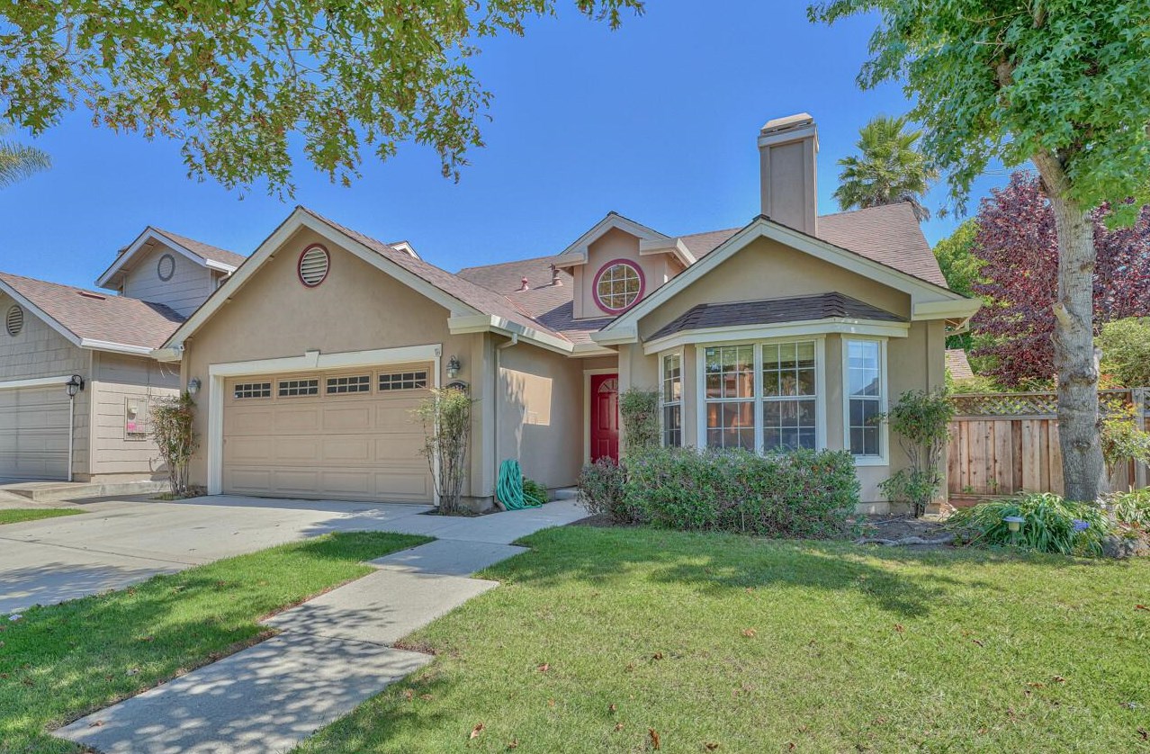 1654 Newport Ct, Salinas, CA 93906