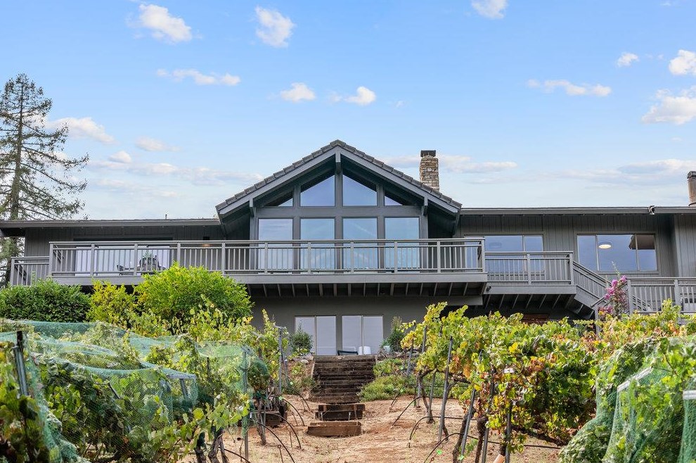3139 Alexis Dr, Palo Alto, CA 94304-1306