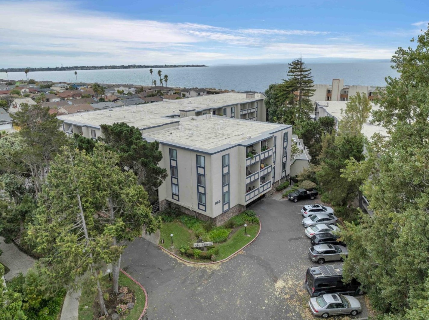 965 Shorepoint Ct 206, Alameda, CA 94501