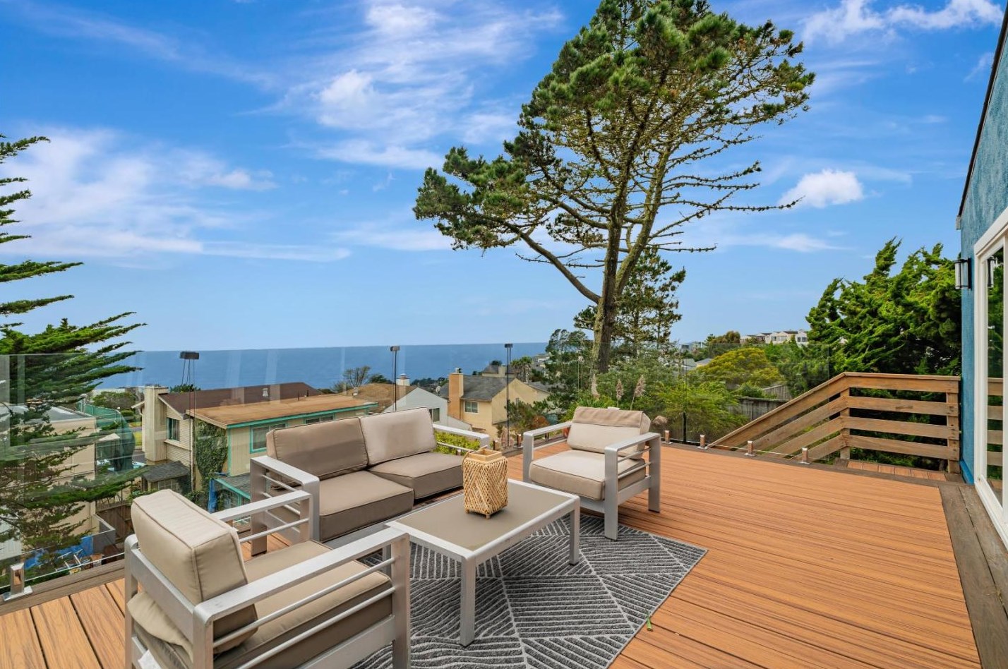238 Crestmoor Cir, Pacifica, CA 94044
