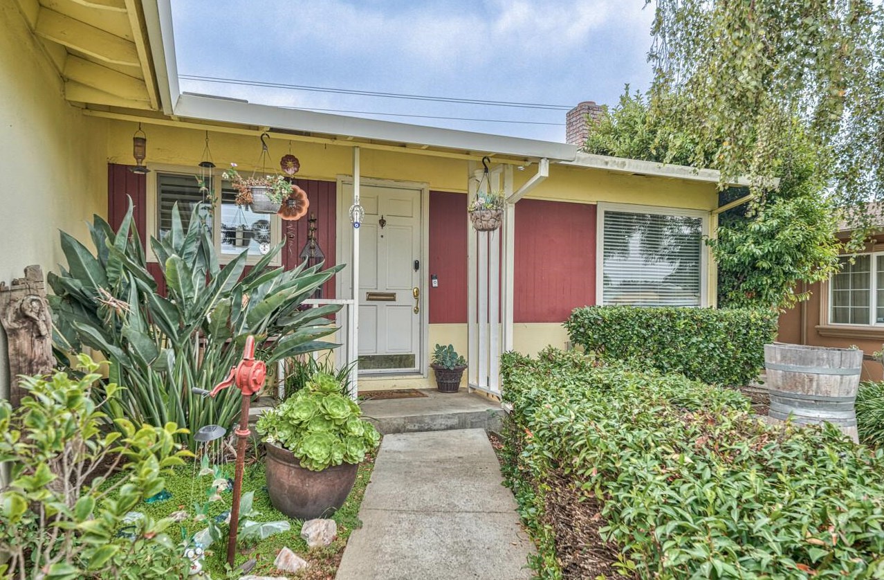 484 Mendocino Dr, Salinas, CA 93906