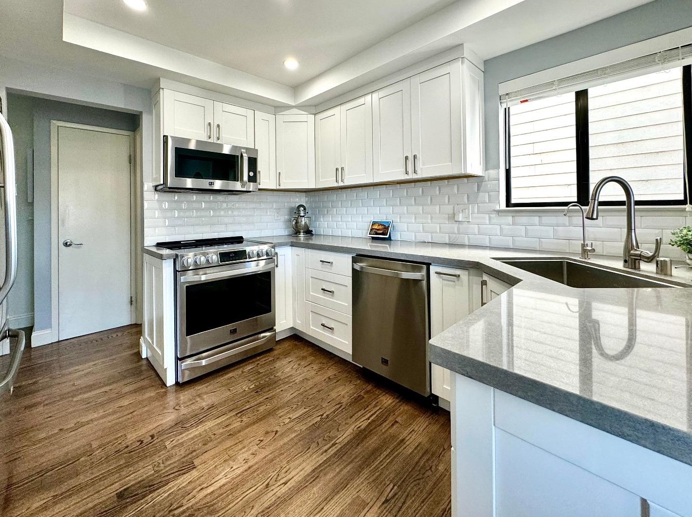 43 Appian Way, South San Francisco, CA 94080-5538