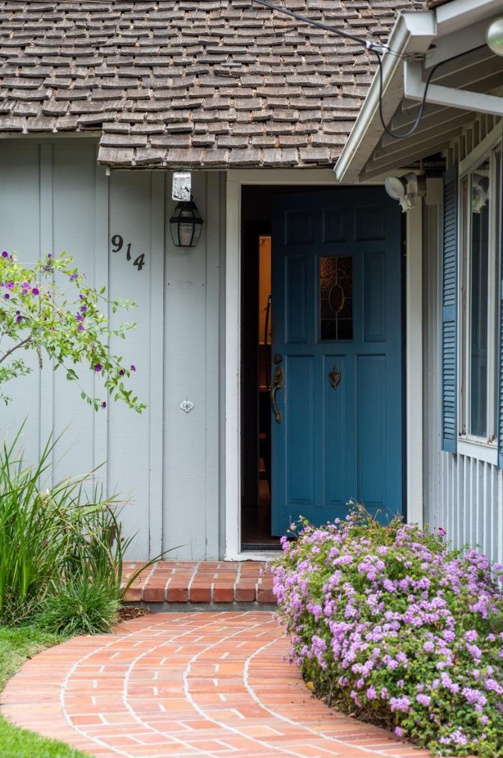 914 Riverside Dr, Los Altos, CA 94024