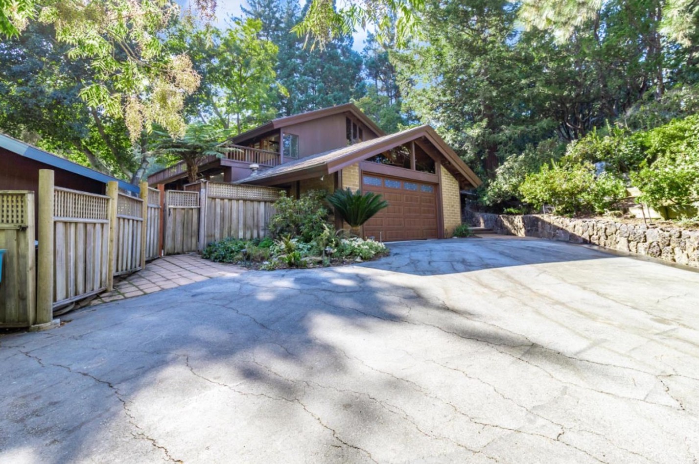 3145 Bandera Dr, Palo Alto, CA 94304