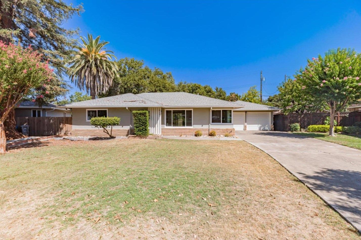 8140 Oak Ct, Gilroy, CA 95020-4417