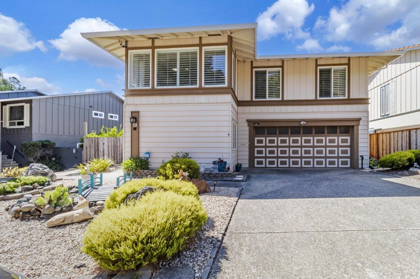 9 Barton Pl, Pacifica, CA 94044
