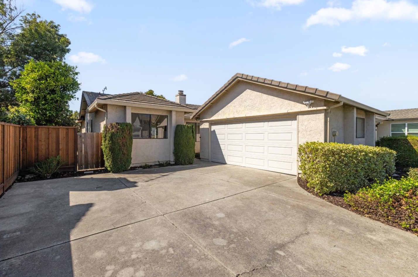909 Courtland Ct, Milpitas, CA 95035