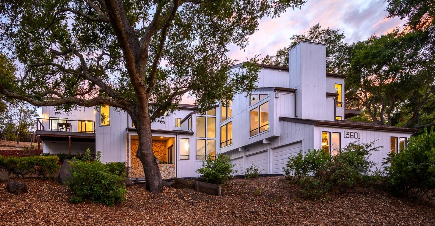 13601 Paseo Del Roble Dr, Los Altos, CA 94022