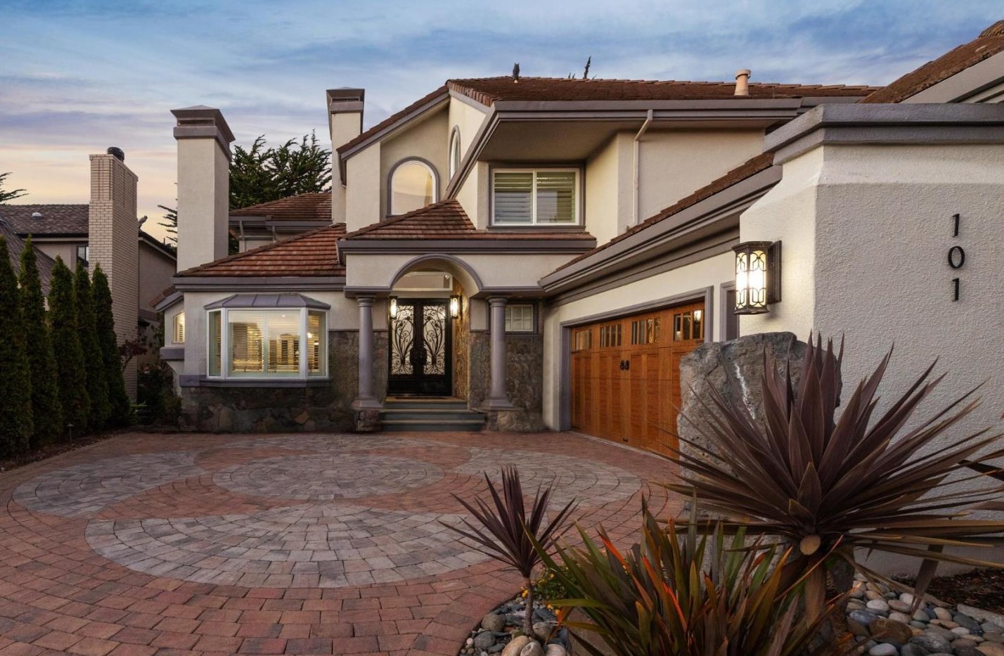 101 Turnberry Rd, Princeton by the Sea, CA 94019