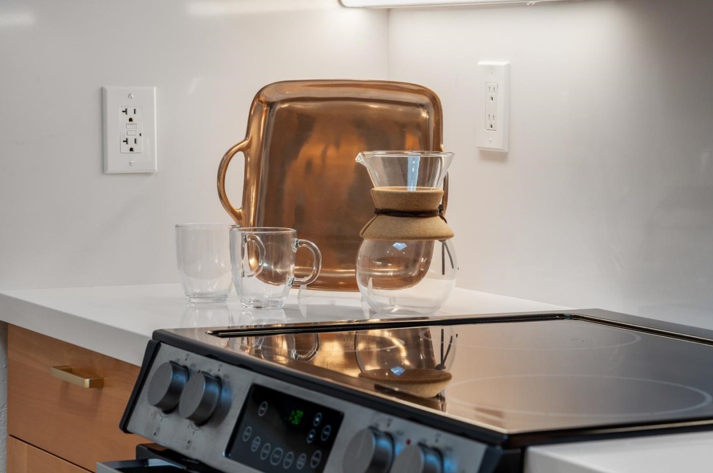 2140 Santa Cruz Ave, Menlo Park CA 94025-6352 exterior