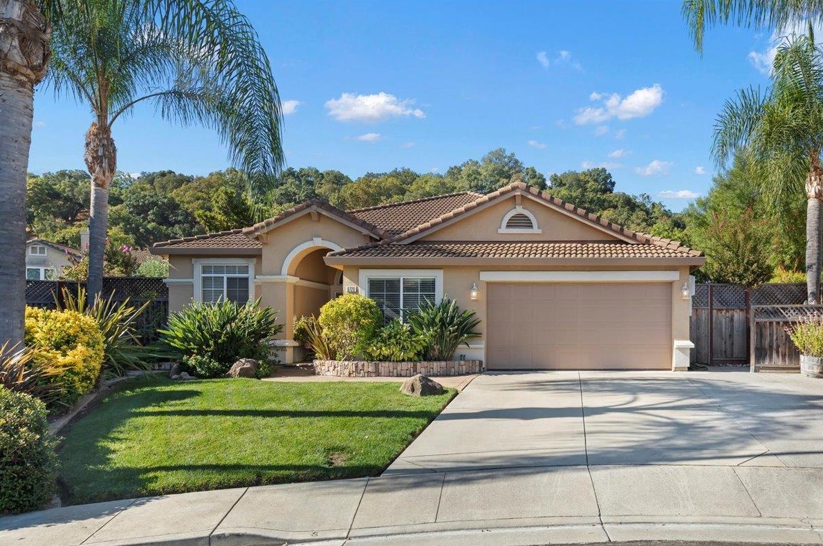 9720 Linnet Ct, Gilroy, CA 95020-8308