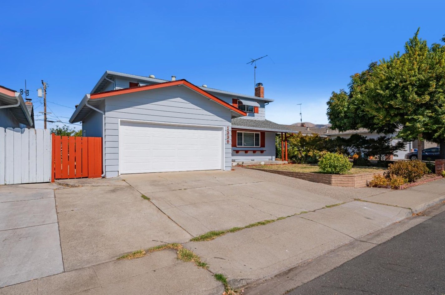 1339 Glacier Dr, Milpitas, CA 95035
