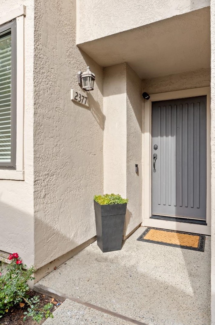 2377 Ticonderoga Dr, San Mateo, CA 94402-4001