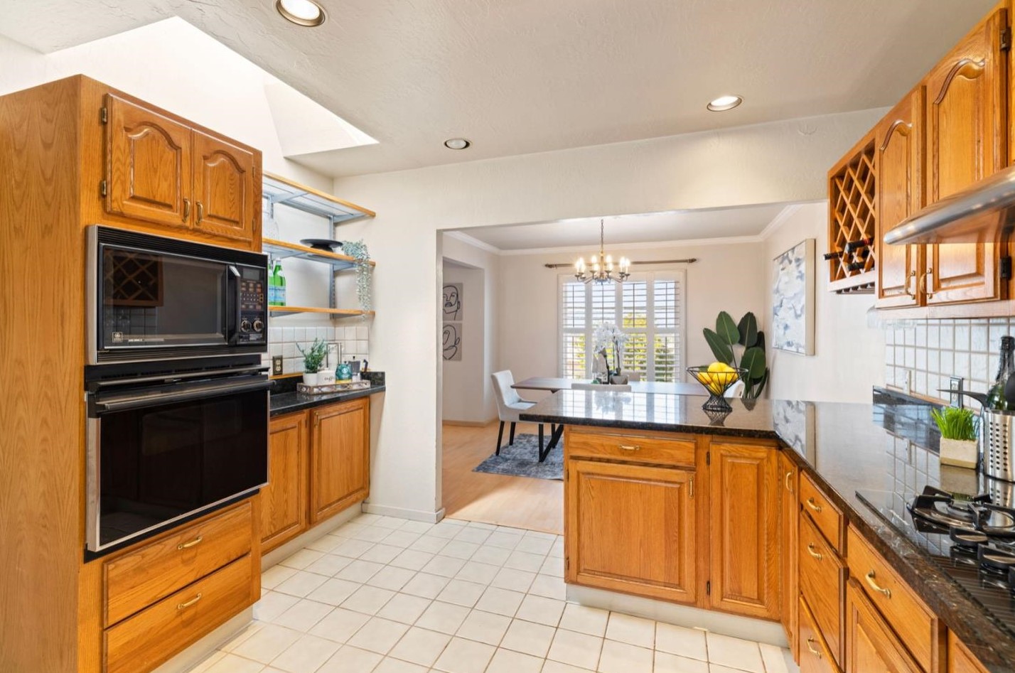 369 Santa Barbara Ave, Daly City CA  94014-3821 exterior
